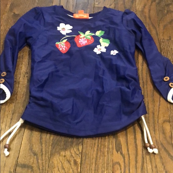 Sunuva strawberry rashguard 3-4T 🍓 💦 ☀️ - Picture 2 of 5